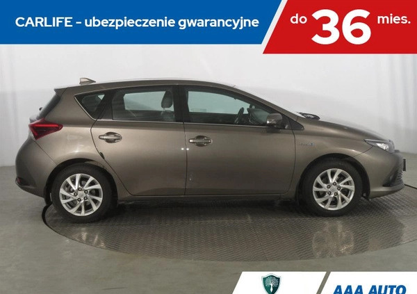 Toyota Auris cena 72000 przebieg: 71143, rok produkcji 2017 z Łobżenica małe 254